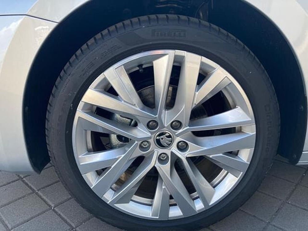 Skoda Octavia Station Wagon nuova a Novara (12)