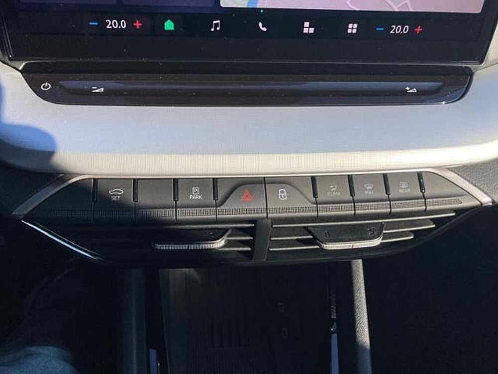 Skoda Octavia Station Wagon nuova a Novara (9)