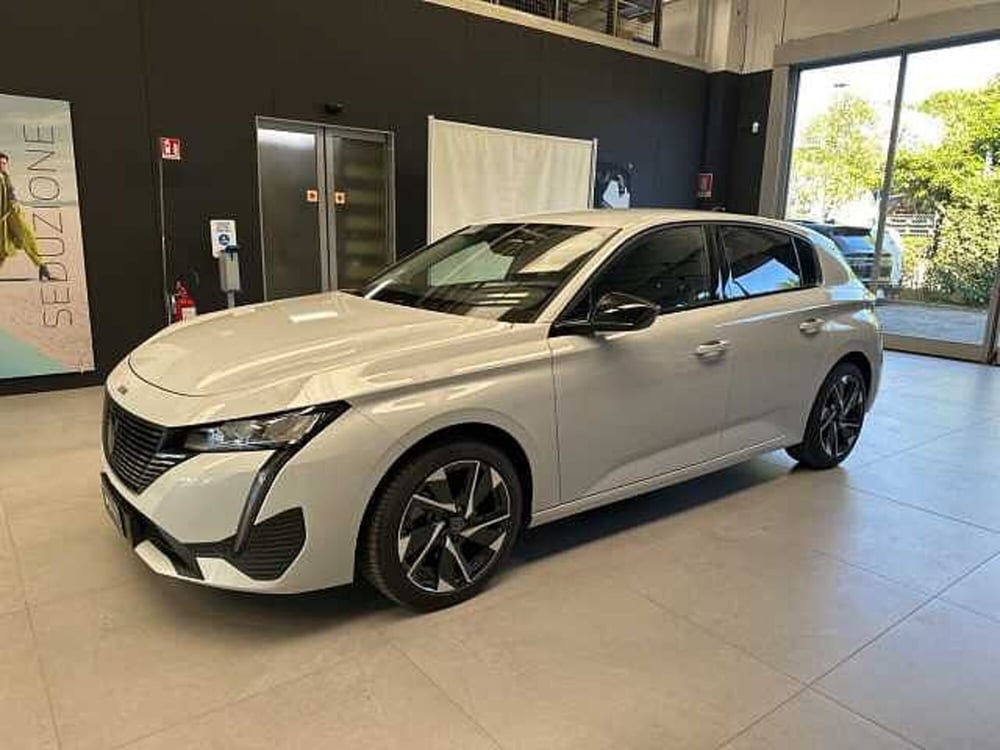 Peugeot 308 nuova a Ravenna
