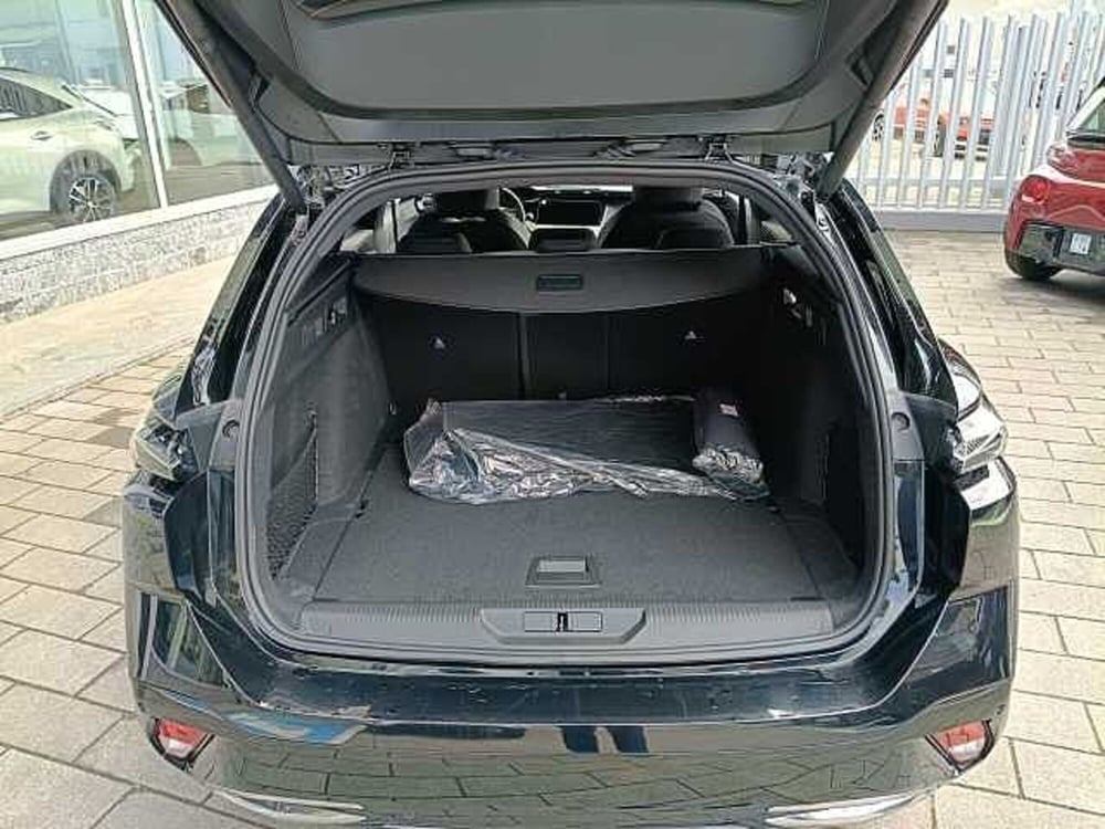 Peugeot 308 SW nuova a Milano (7)
