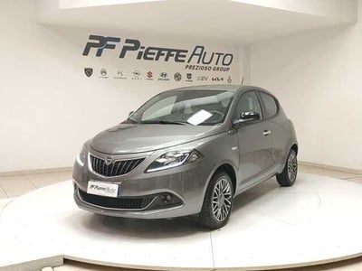 Lancia Ypsilon 1.2 69 CV 5 porte GPL Ecochic Alberta Ferretti del 2023 usata a Teramo
