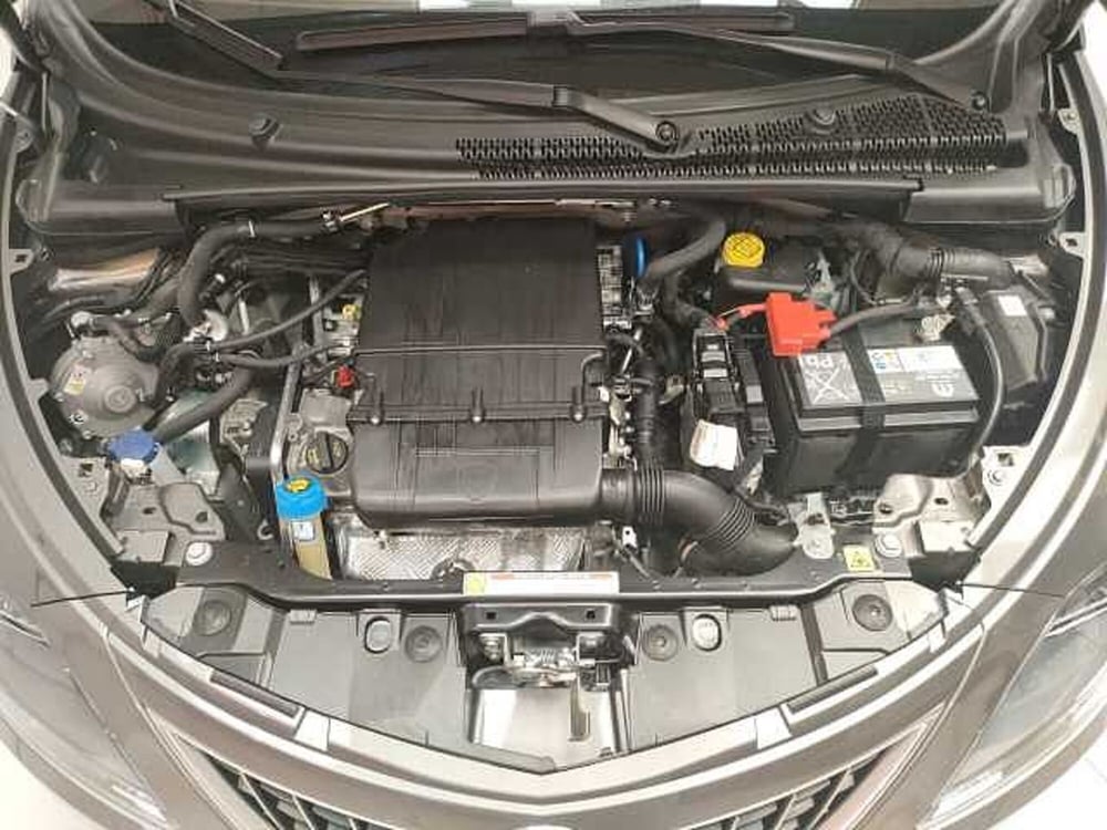 Lancia Ypsilon usata a Teramo (10)