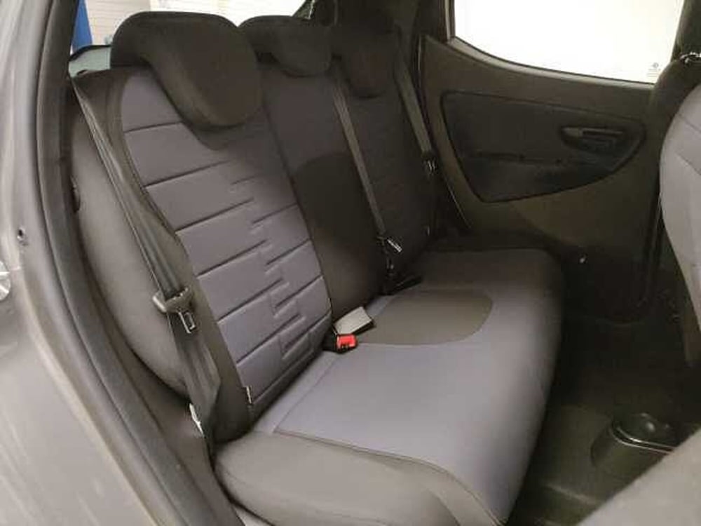 Lancia Ypsilon usata a Teramo (14)