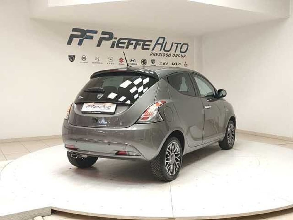 Lancia Ypsilon usata a Teramo (4)
