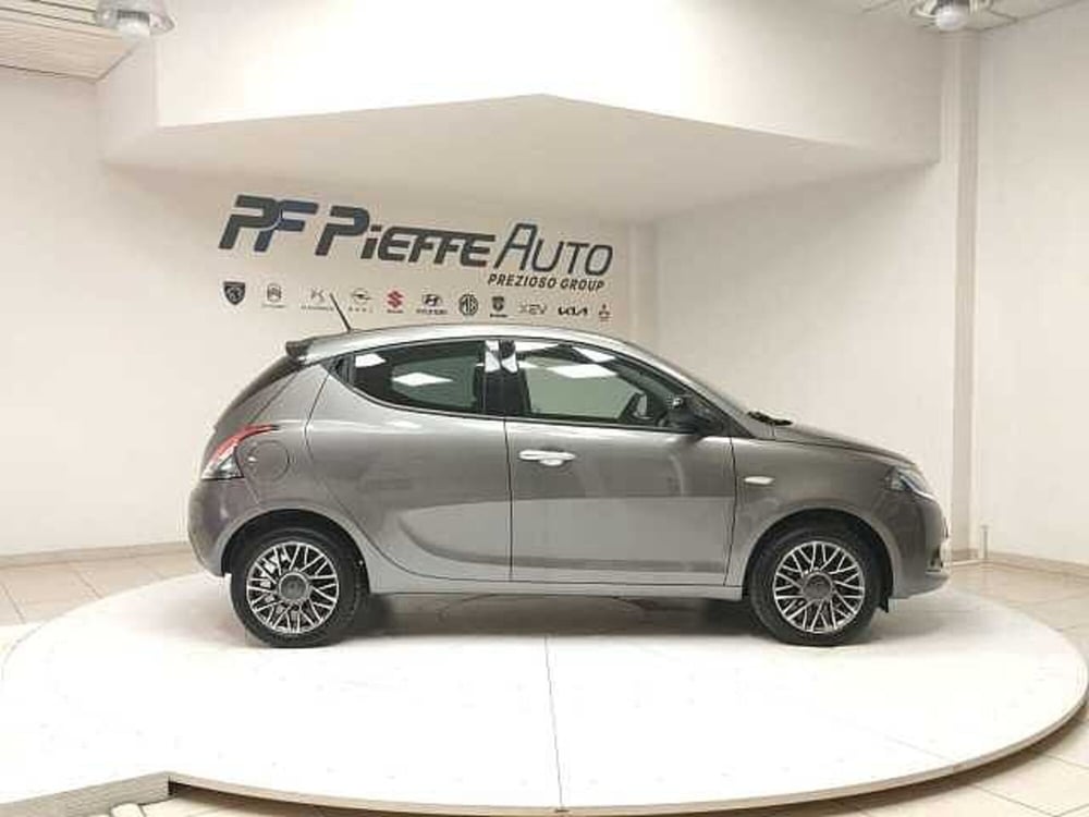 Lancia Ypsilon usata a Teramo (5)