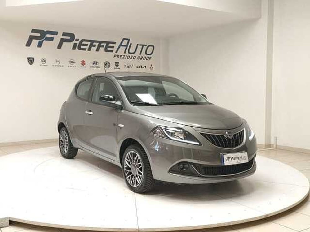 Lancia Ypsilon usata a Teramo (6)