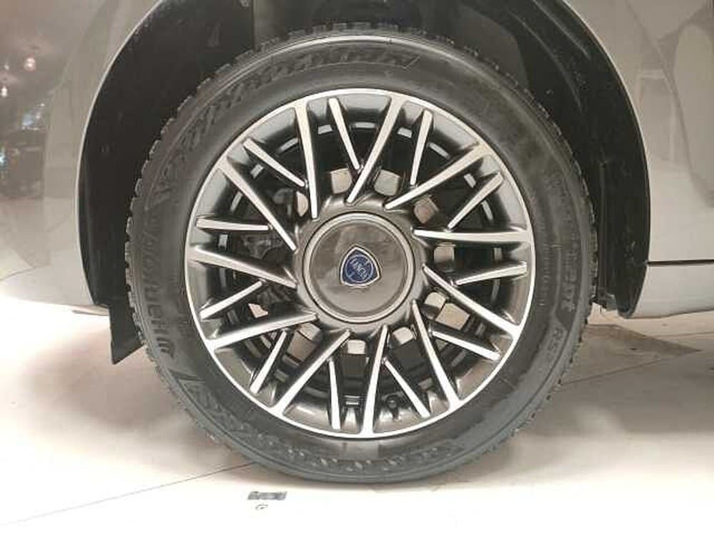 Lancia Ypsilon usata a Teramo (7)