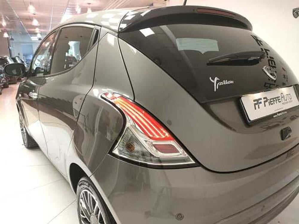 Lancia Ypsilon usata a Teramo (9)