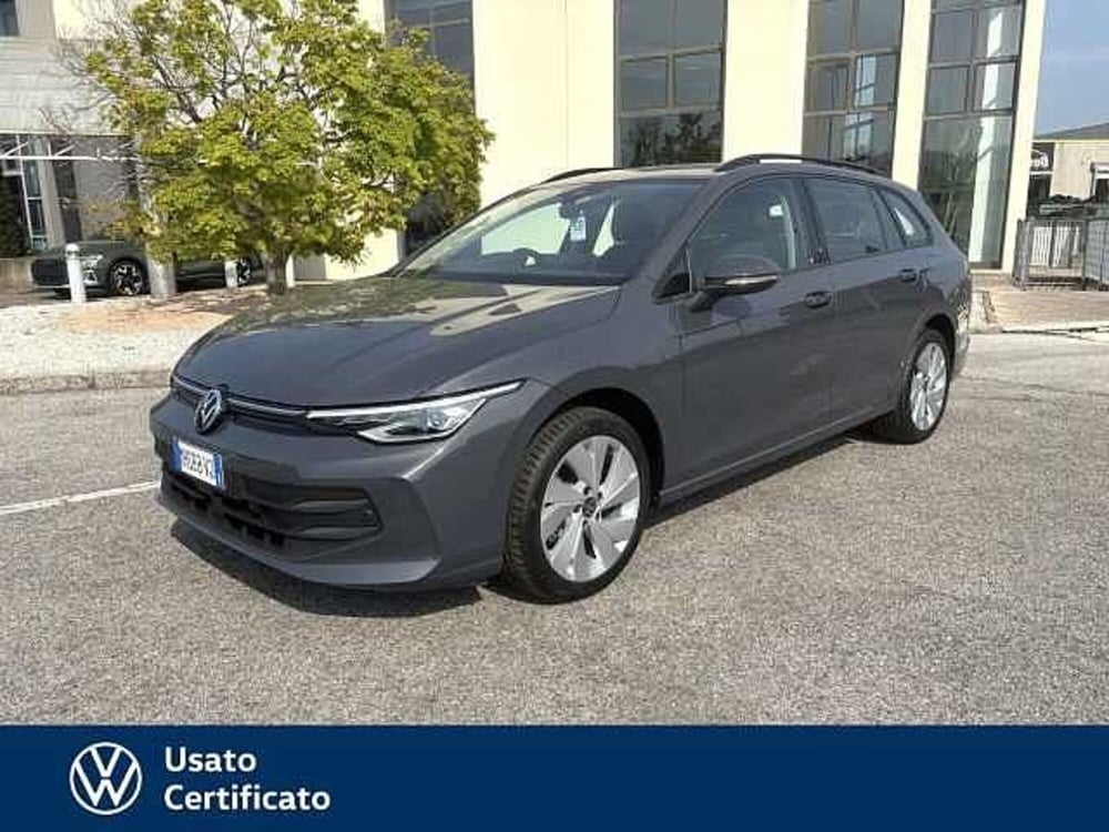 Volkswagen Golf Variant nuova a Vicenza