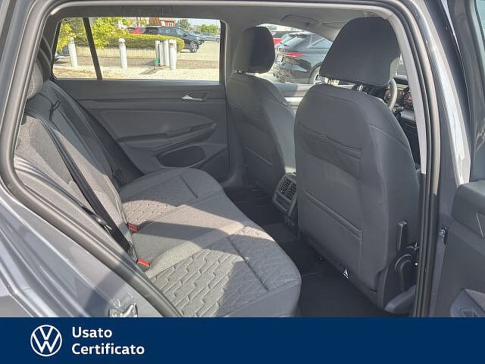 Volkswagen Golf Variant nuova a Vicenza (8)