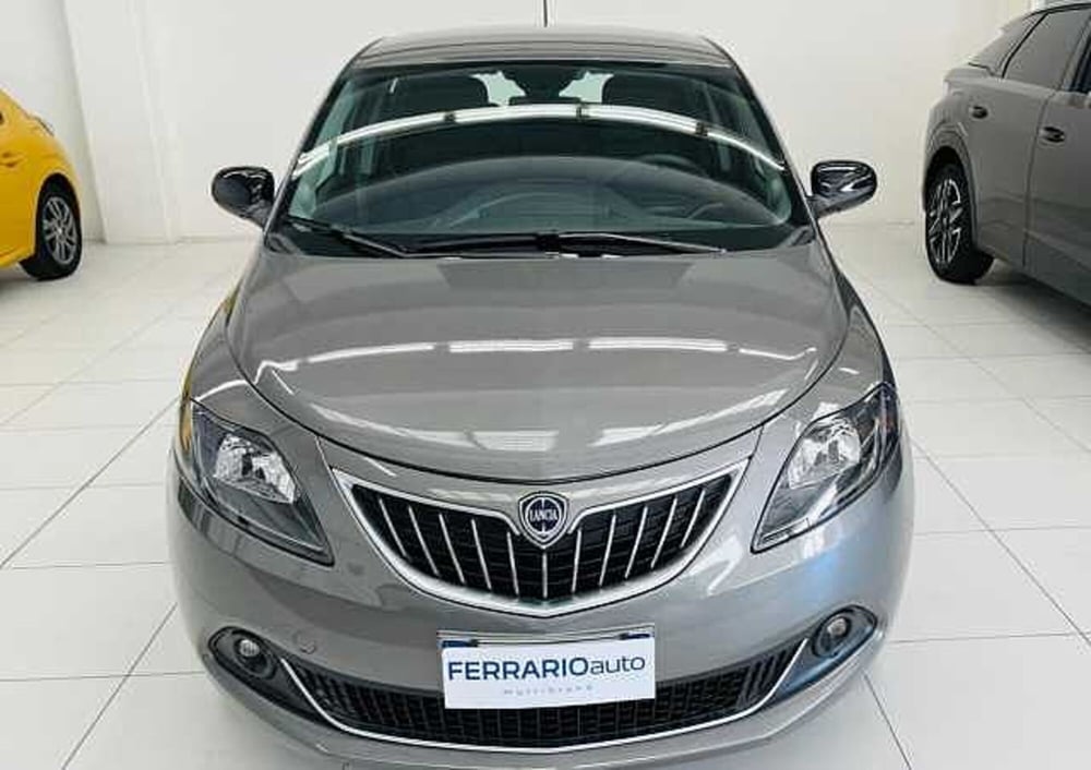 Lancia Ypsilon usata a Milano (4)