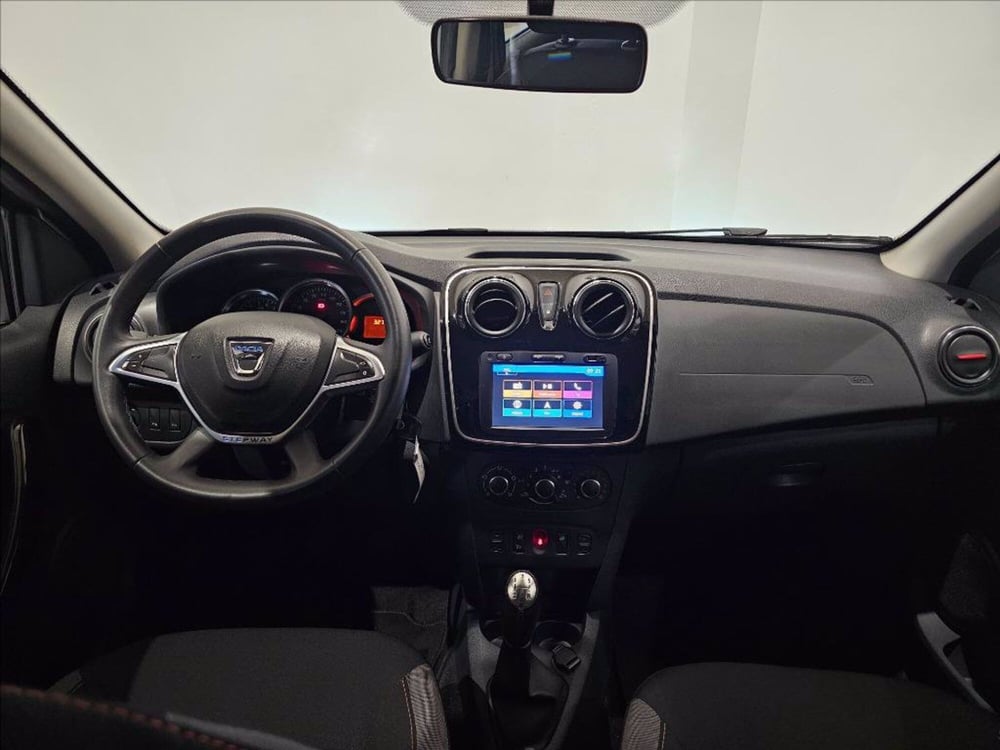 Dacia Sandero usata a Palermo (10)