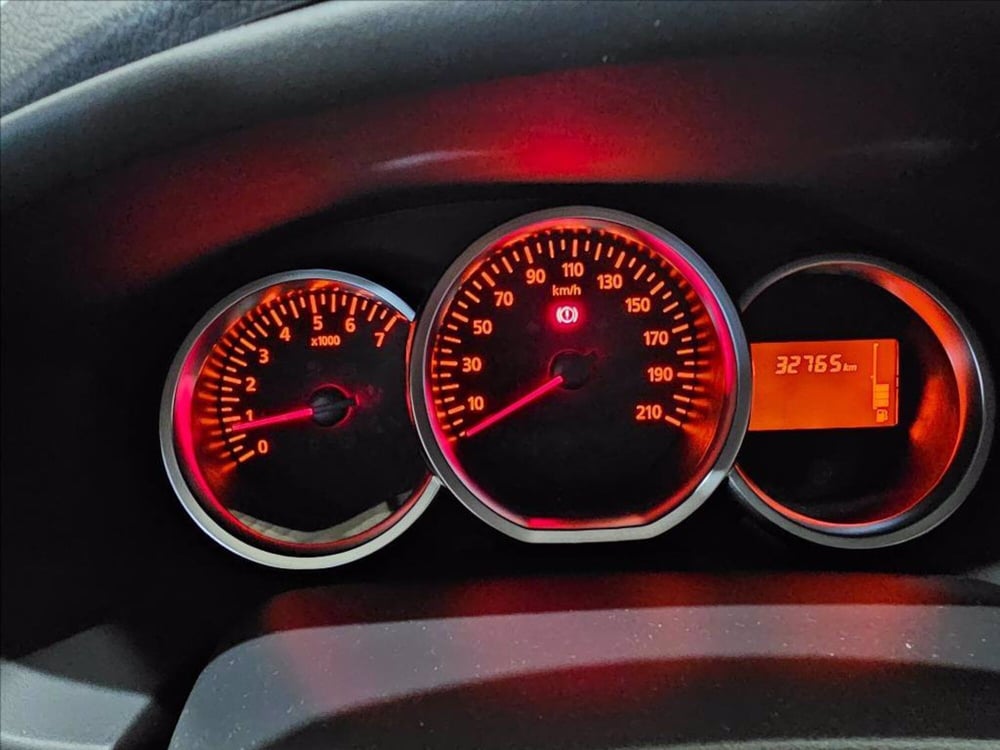 Dacia Sandero usata a Palermo (12)