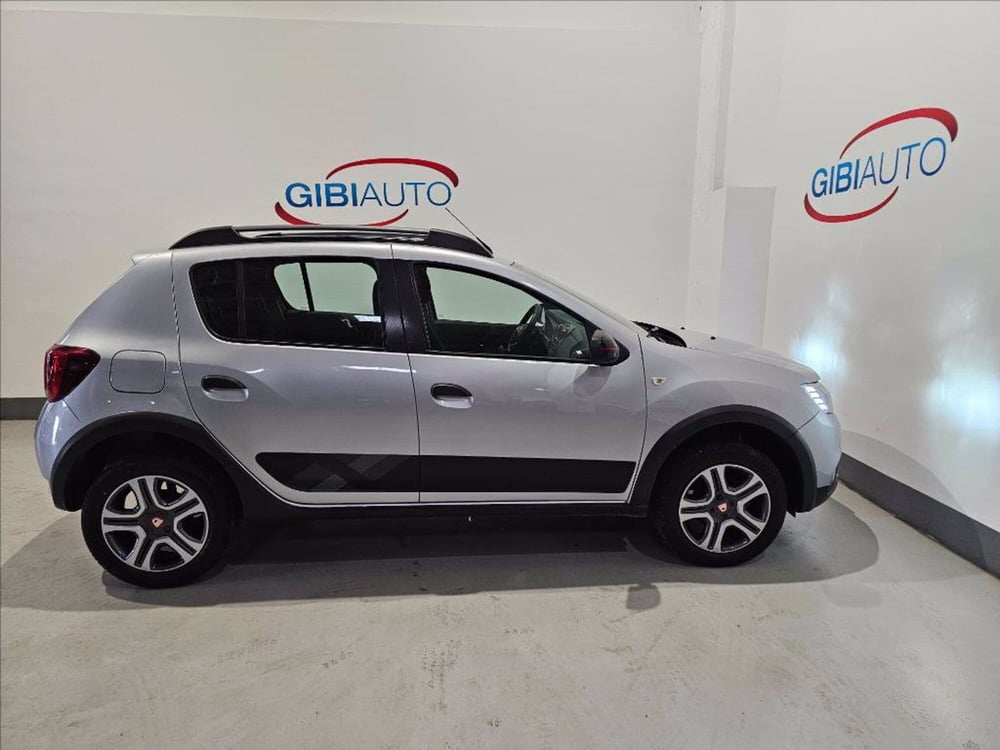 Dacia Sandero usata a Palermo (6)