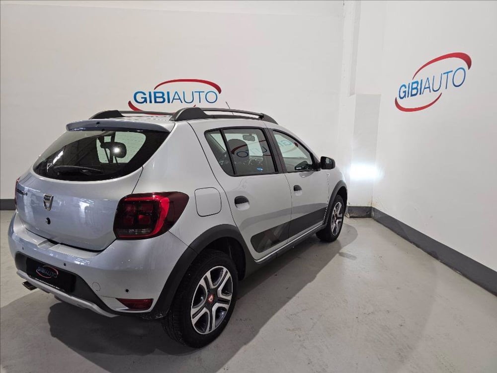 Dacia Sandero usata a Palermo (9)