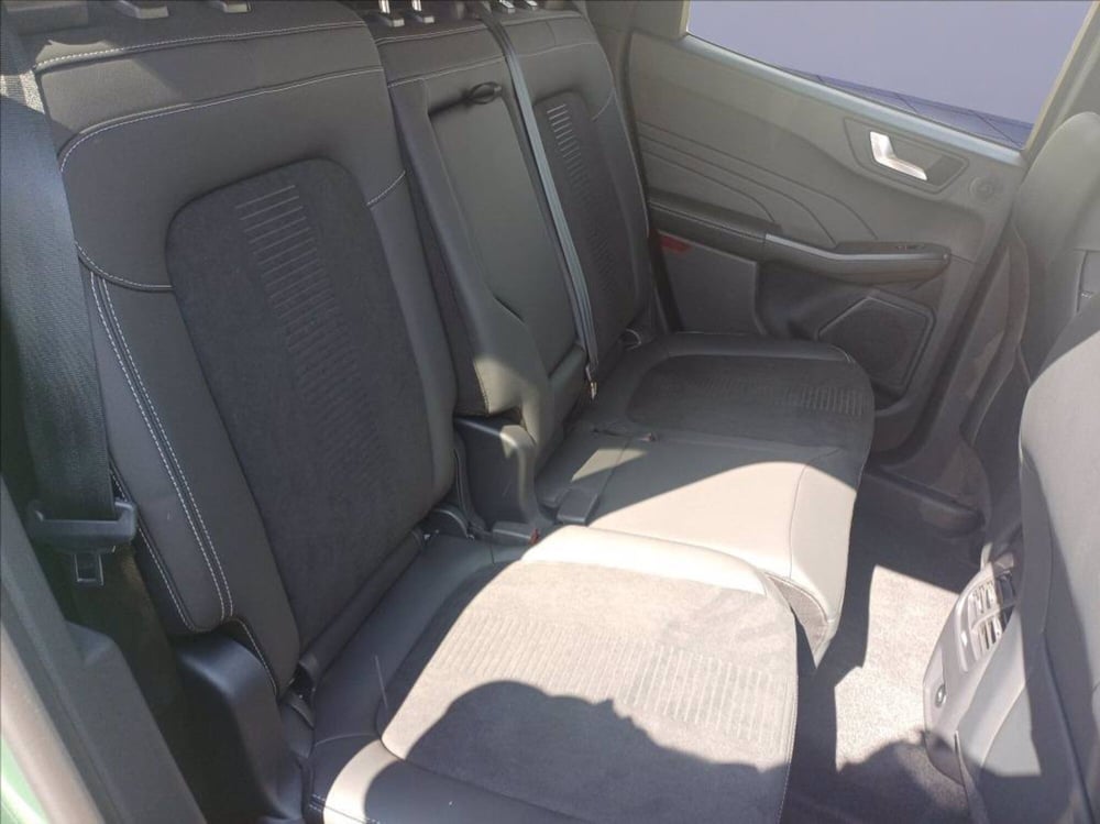 Ford Kuga nuova a Milano (17)