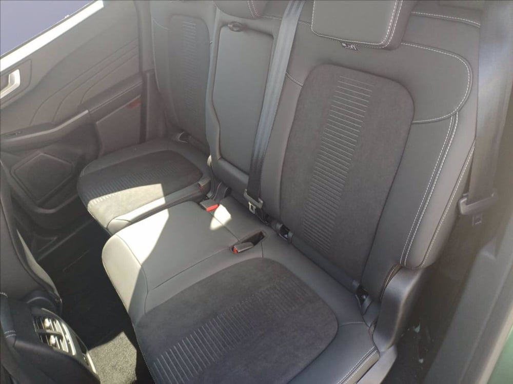 Ford Kuga nuova a Milano (18)