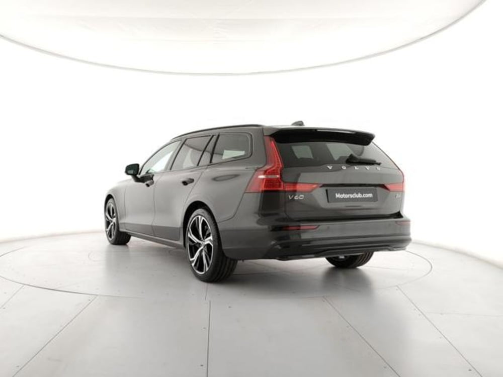 Volvo V60 nuova a Modena (3)