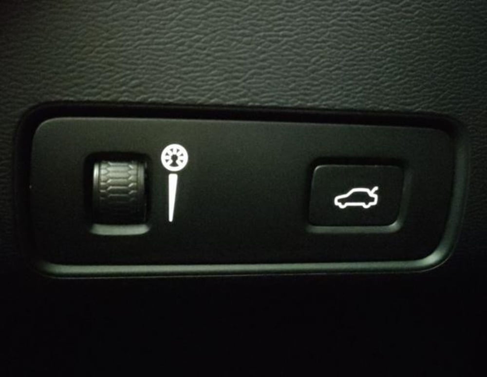 Volvo XC40 usata a Modena (12)
