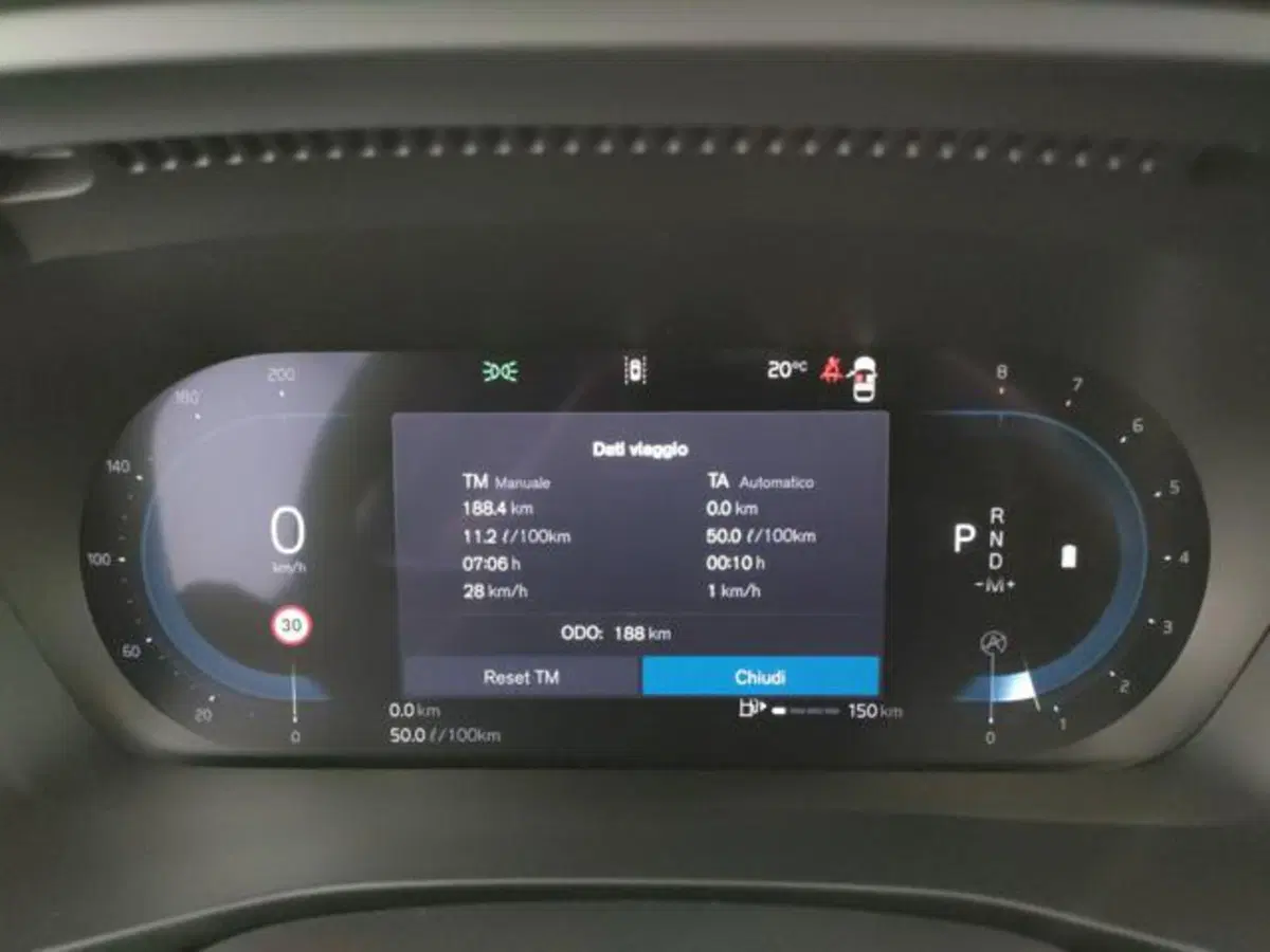 Volvo XC40 nuova a Modena (19)