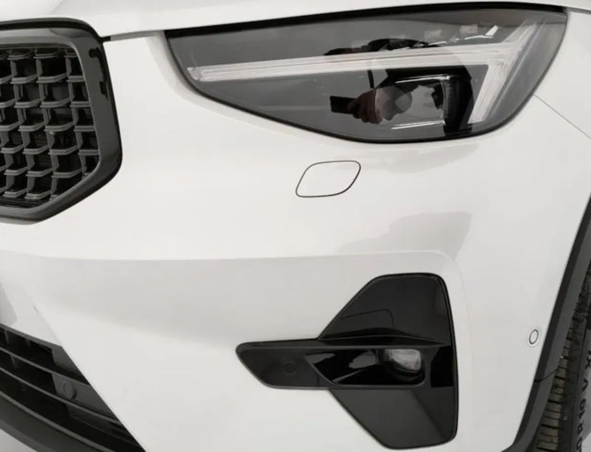 Volvo XC40 nuova a Modena (9)