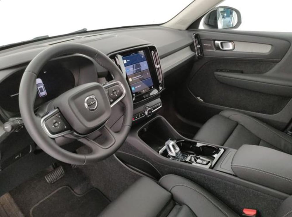 Volvo XC40 nuova a Modena (15)
