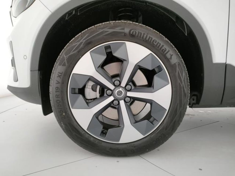 Volvo XC40 nuova a Modena (8)