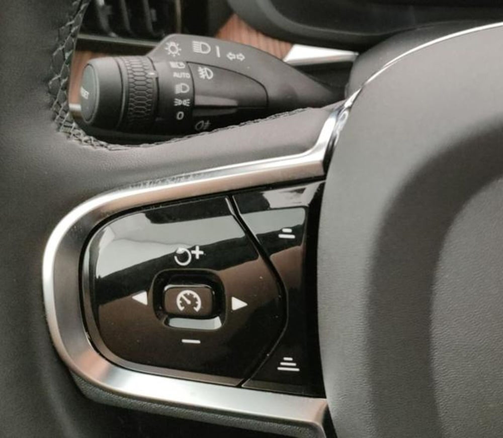 Volvo XC60 usata a Modena (19)