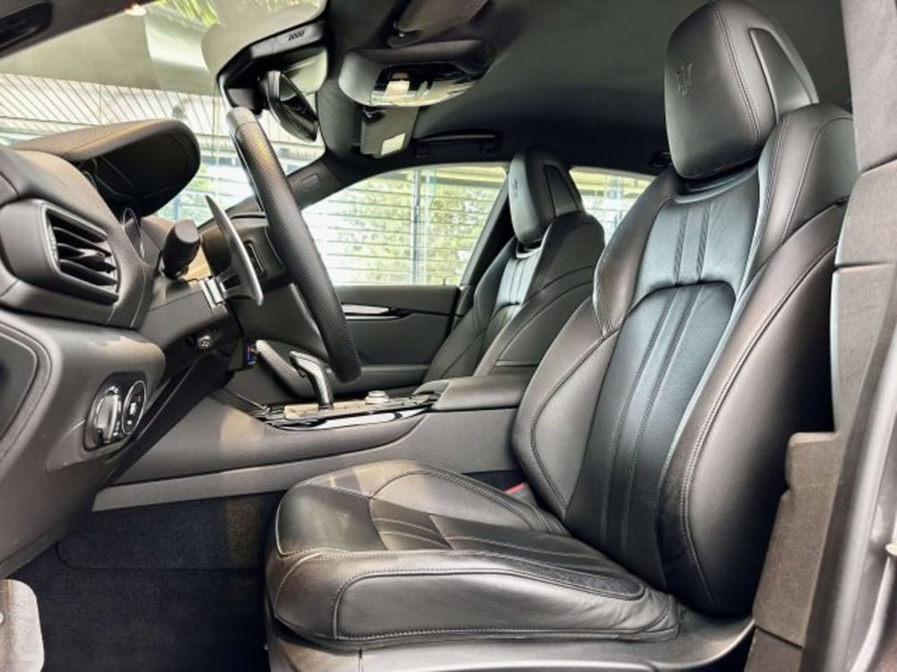 Maserati Levante usata a Torino (10)