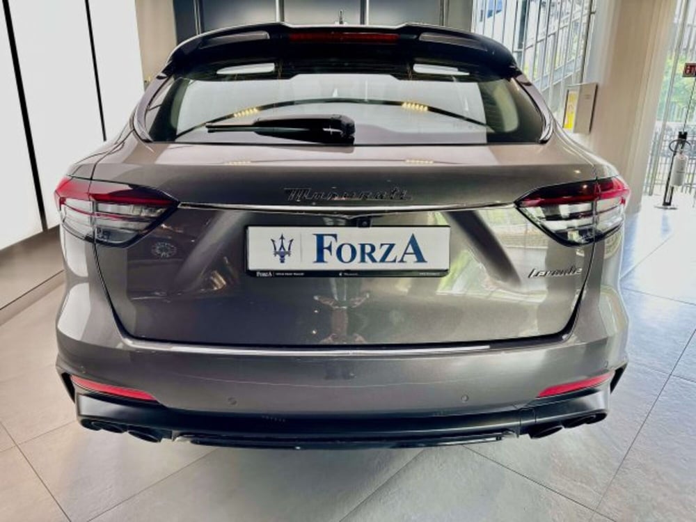 Maserati Levante usata a Torino (7)