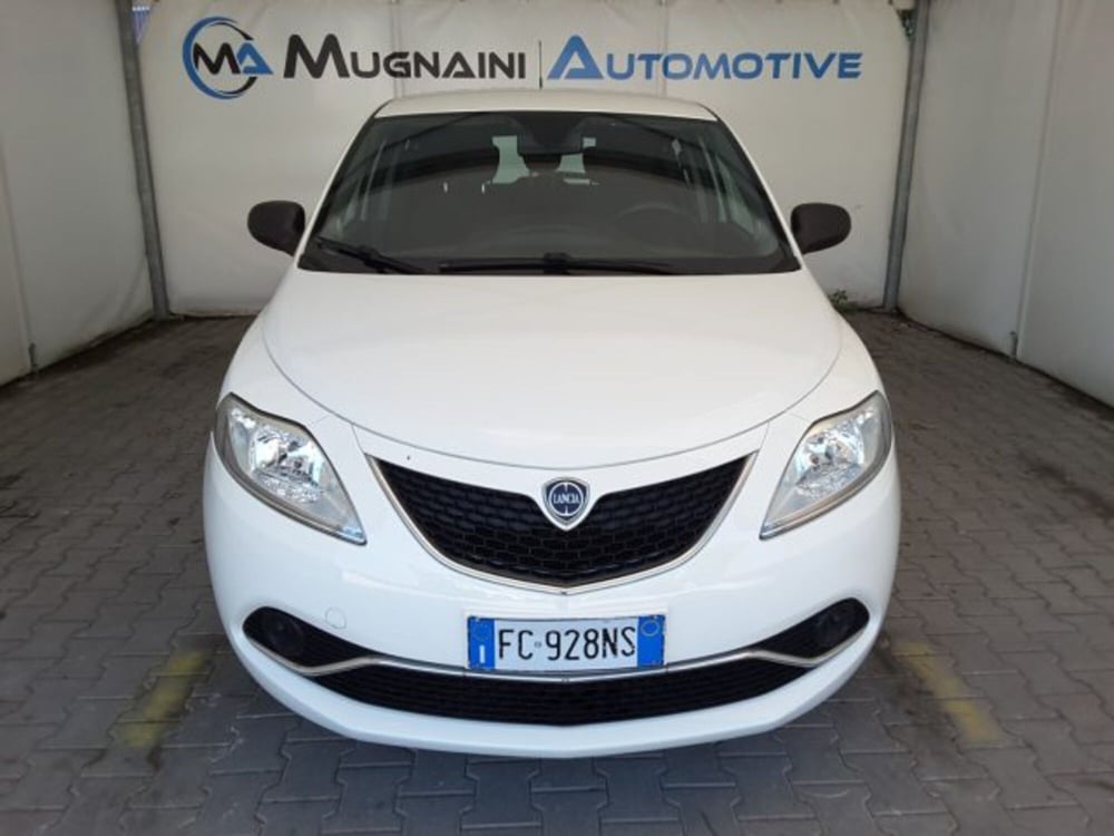 Lancia Ypsilon usata a Firenze