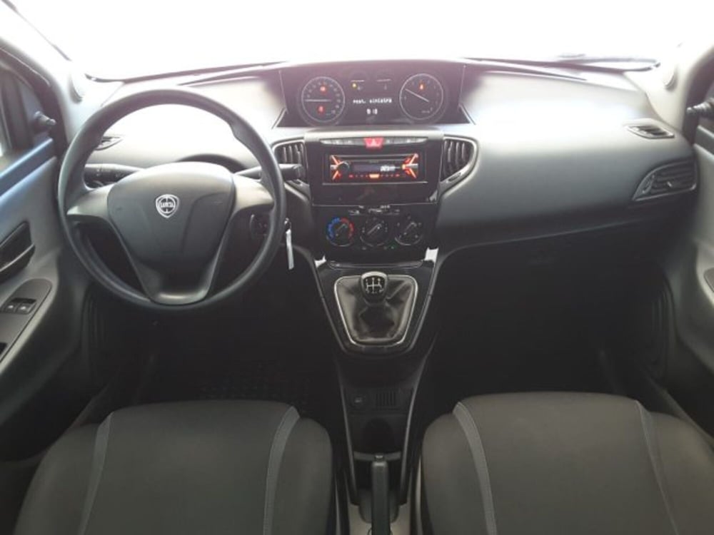 Lancia Ypsilon usata a Firenze (8)