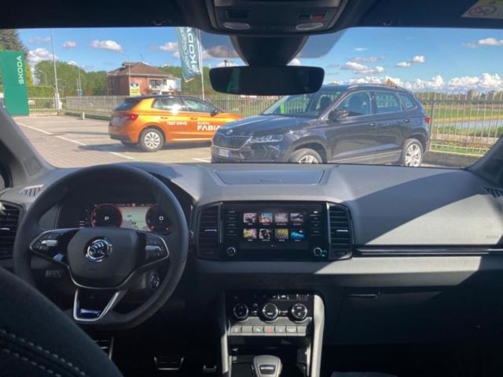 Skoda Karoq nuova a Novara (8)