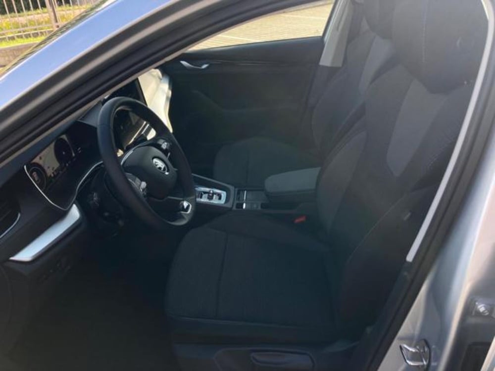 Skoda Octavia Station Wagon nuova a Novara (6)