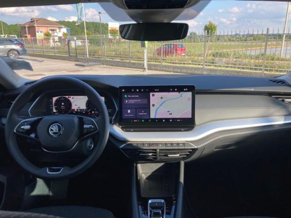 Skoda Octavia Station Wagon nuova a Novara (8)