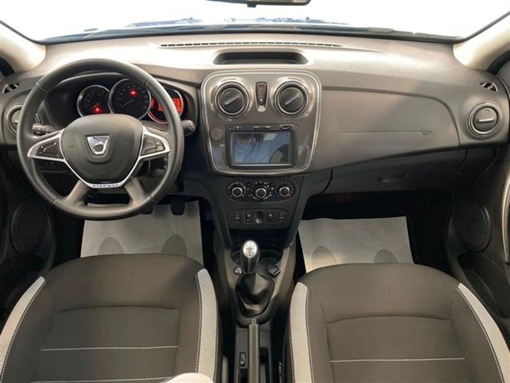 Dacia Sandero usata a Brescia (12)