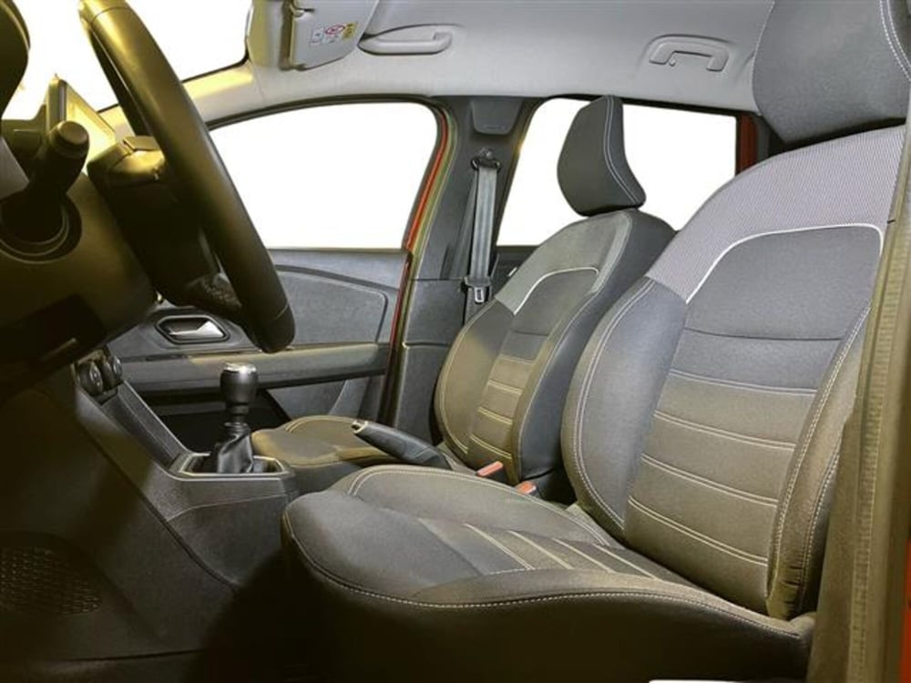 Dacia Jogger usata a Como (11)