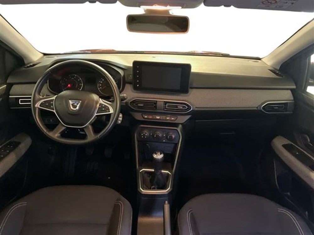 Dacia Jogger usata a Como (9)