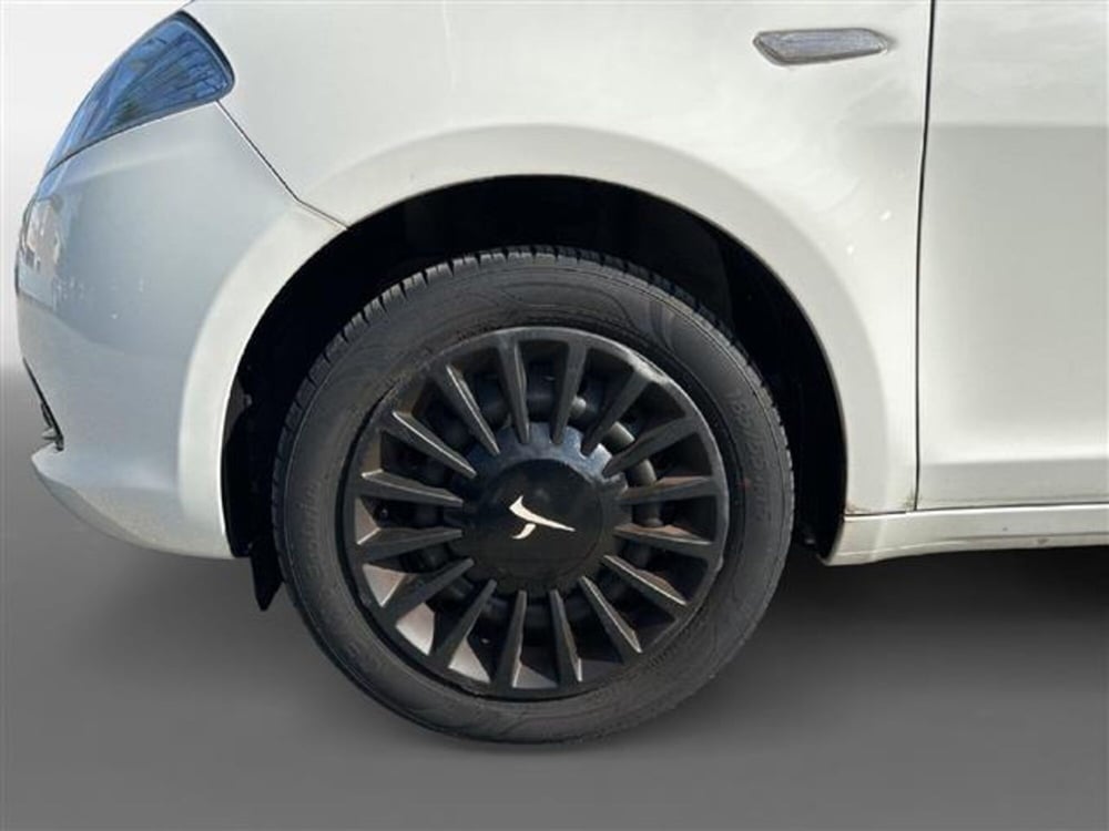 Lancia Ypsilon usata a Torino (11)