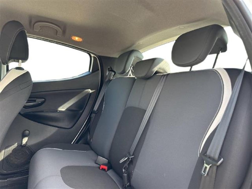 Lancia Ypsilon usata a Torino (12)