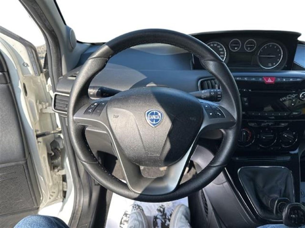 Lancia Ypsilon usata a Torino (14)