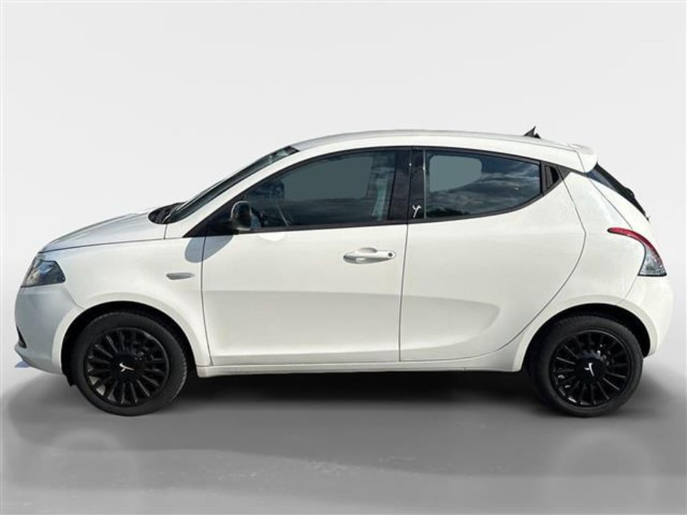 Lancia Ypsilon usata a Torino (2)