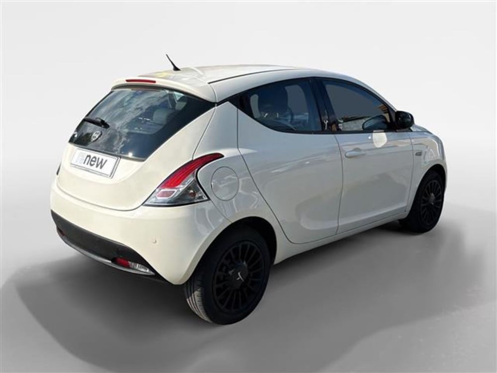 Lancia Ypsilon usata a Torino (5)