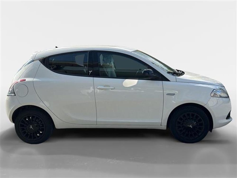 Lancia Ypsilon usata a Torino (6)