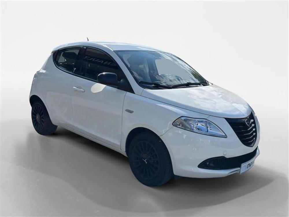 Lancia Ypsilon usata a Torino (7)