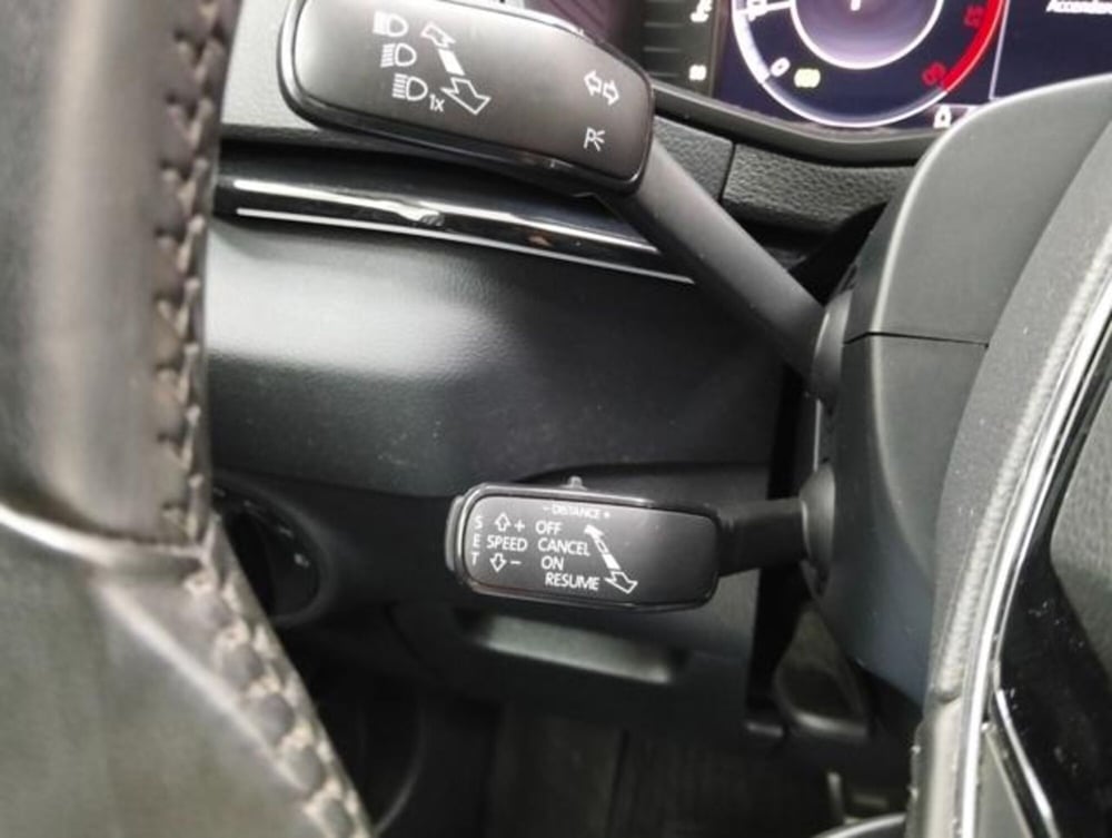 Skoda Karoq usata a Como (11)