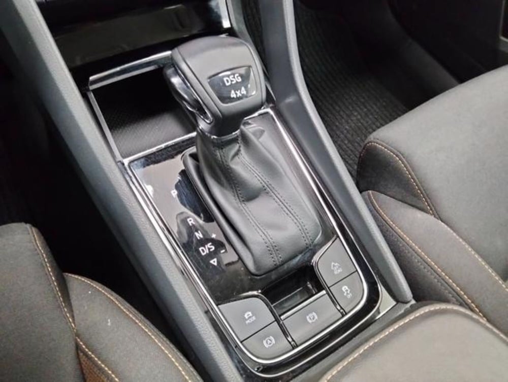 Skoda Karoq usata a Como (19)