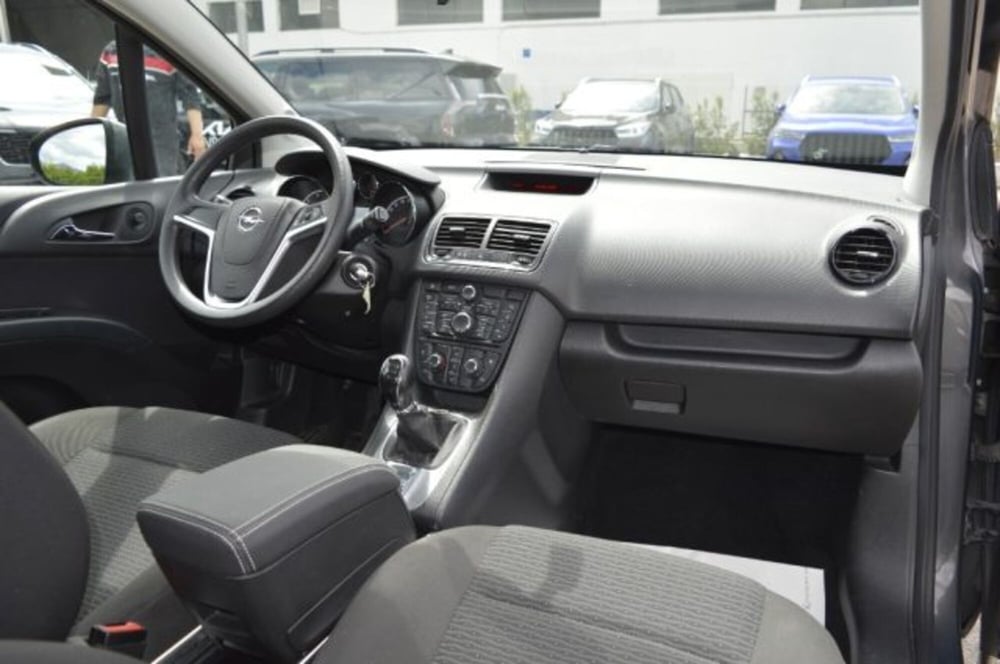 Opel Meriva usata a Latina (9)
