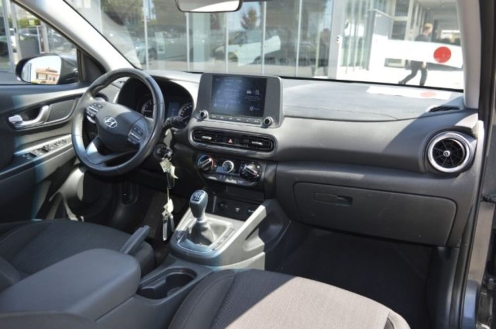 Hyundai Kona usata a Latina (10)