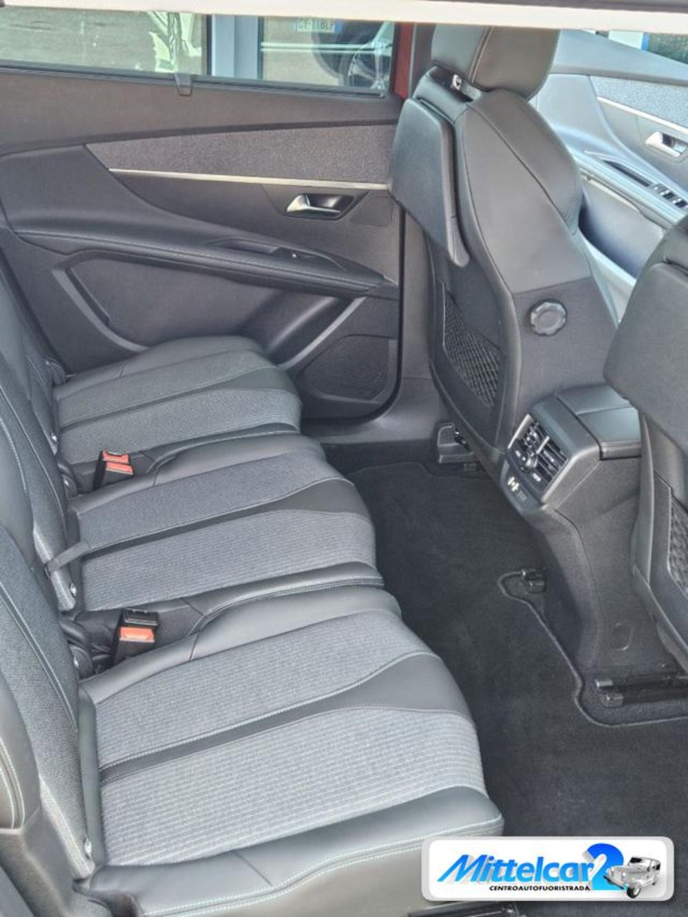 Peugeot 5008 usata a Udine (13)